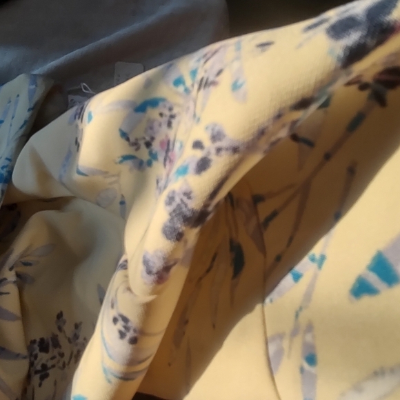 Emma & Michele women's size medium sleeveless yellow floral dress - Picture 8 of 10